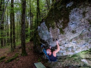 Maik Urbczat bouldering in Ostermarsch- Picture-Urbczat