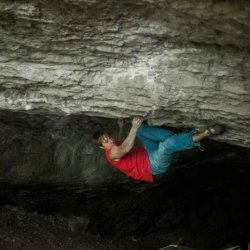 max-raeuber-in-geissel-gottes-bouldern-frankenjura