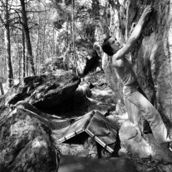 0001_Isa_Schoeffl_bouldering_in-Algund-Foto-Enrico_Haase.jpg