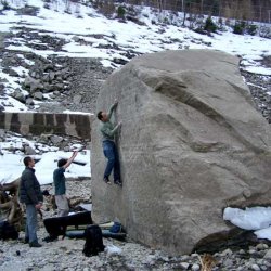 0004_Bouldering_in_Val_Daone-Archiv-Sergio.jpg