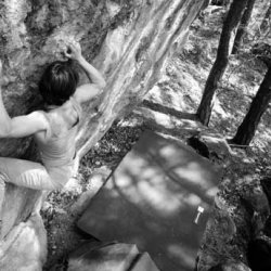 0004_Isa_Schoeffl_bouldering_in-Algund-Foto-Enrico_Haase.jpg