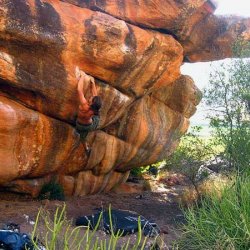 0026_Stefan_Henny_in_einem_Boulderproblem_in-Suedafrika-Archiv-Henny.jpg