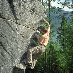 0037_Robin_Mjelle_in-Kubesteinen_Straumvassbotn-Archiv-Broback.jpg