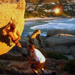 0029_Stefan_Henny_in_einem_Boulderproblem_in-Suedafrika-Archiv-Henny.jpg