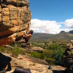 0019_Stefan_Henny_in_einem_Boulderproblem_in-Suedafrika-Archiv-Henny.jpg