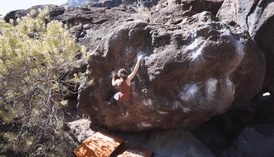Lisa Hergeth in Mogan, boulder for beginners