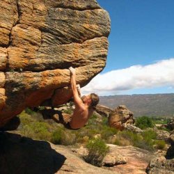 0020_Stefan_Henny_in_einem_Boulderproblem_in-Suedafrika-Archiv-Henny.jpg