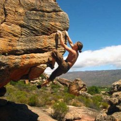 0018_Stefan_Henny_in_einem_Boulderproblem_in-Suedafrika-Archiv-Henny.jpg