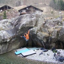 0019_Bouldering_in_Val_Daone-Archiv-Sergio.jpg